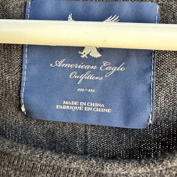 American eagle size medium  Gray Long Sleeve Top - Picture 4 of 6